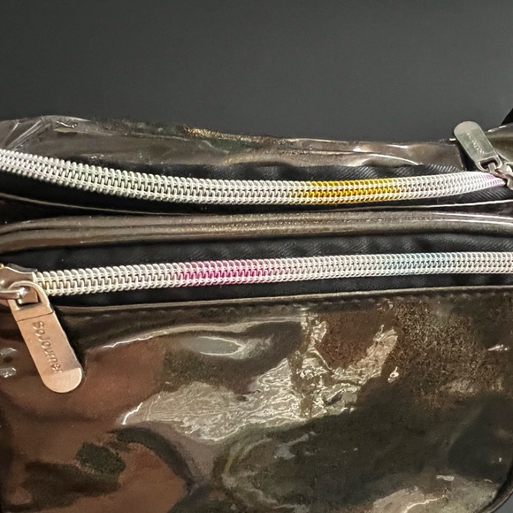 Black Holographic Fanny Pack multi color Zipper - Picture 3 of 6